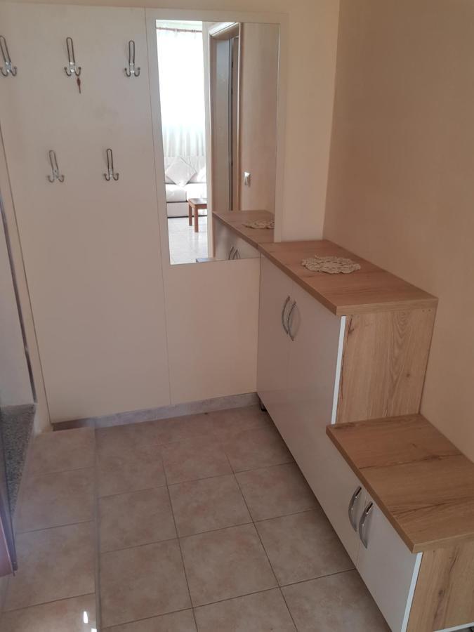 Lisus Apartment Вльора Екстер'єр фото