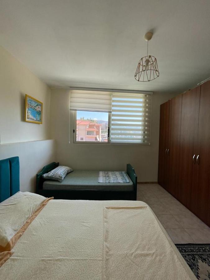 Lisus Apartment Вльора Екстер'єр фото