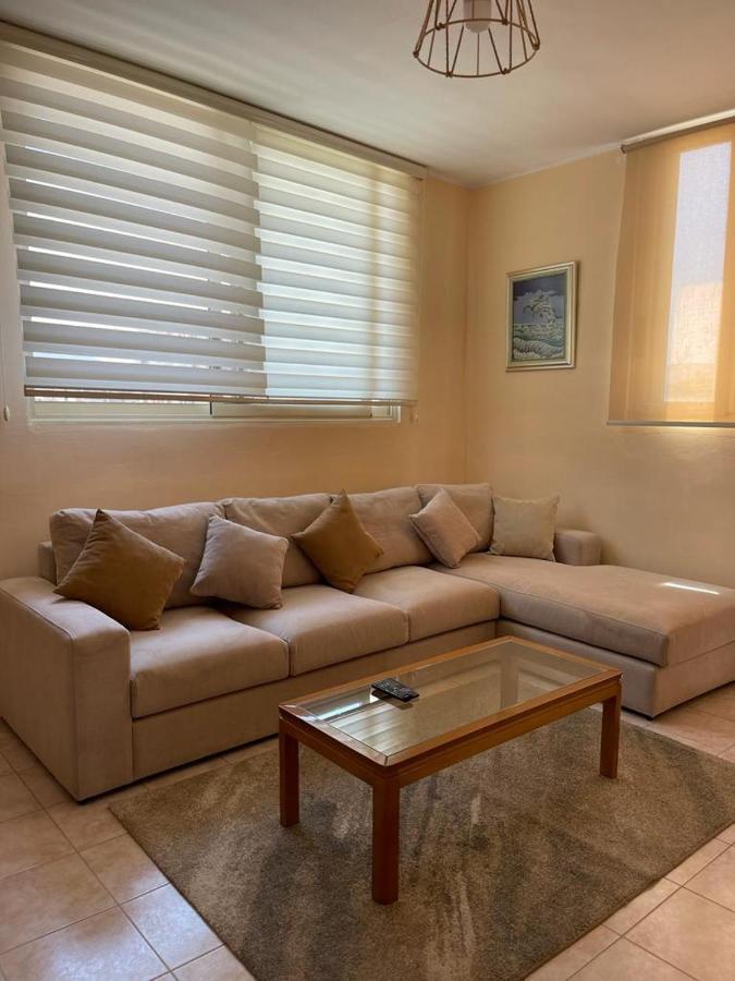Lisus Apartment Вльора Екстер'єр фото